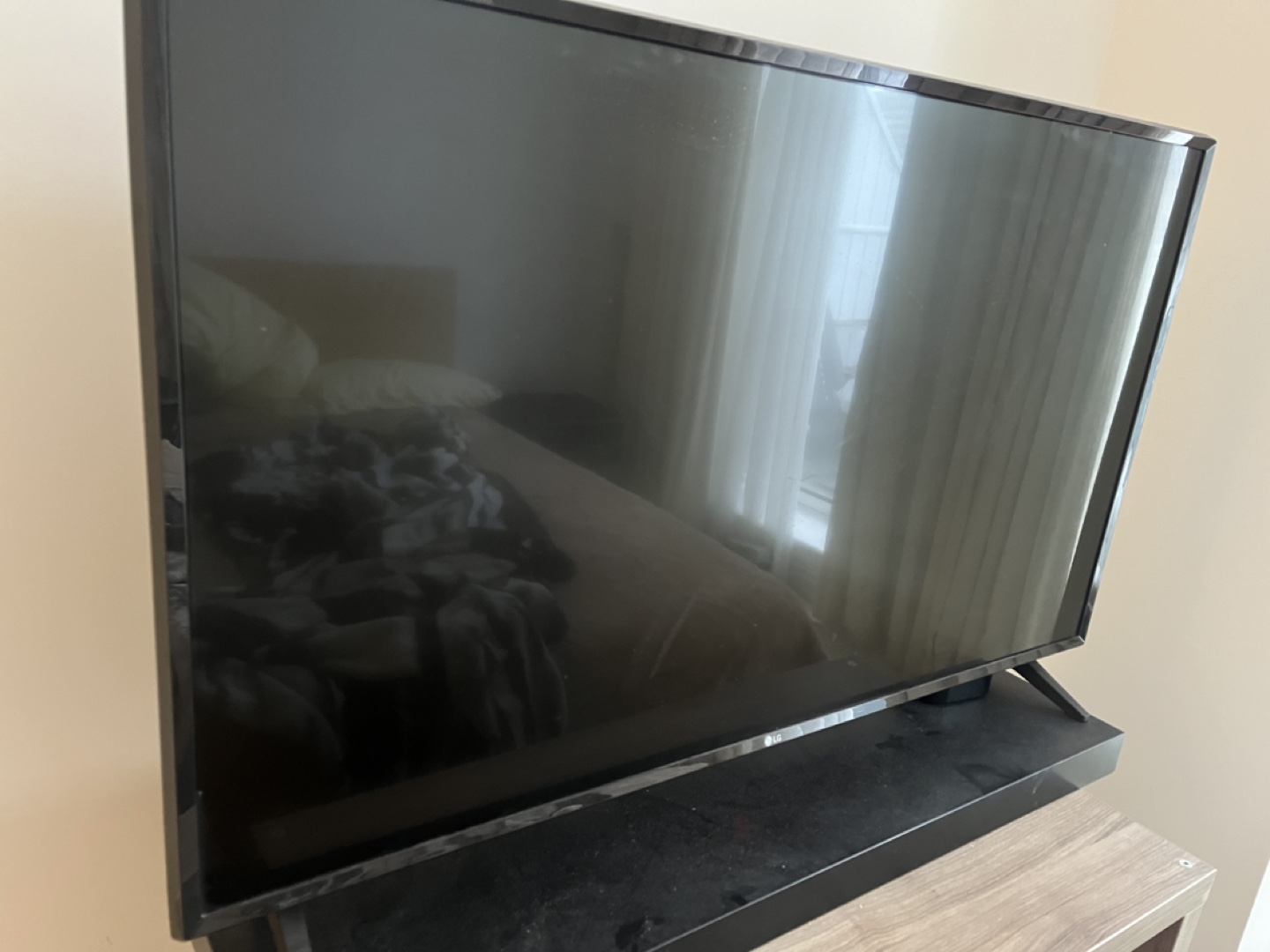 LG 43LJ6500 43 Inch Smart TV