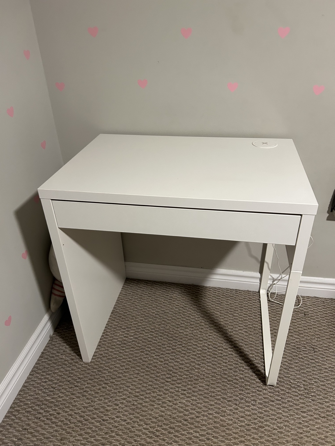 White Desk with phone charger - photo 2
