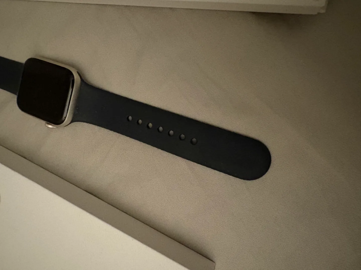 Apple Watch SE sec gen image indicator(2)