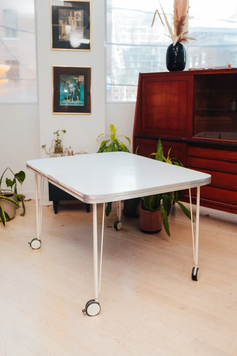 50’s Retro Dining Table 🩶 thumbnail