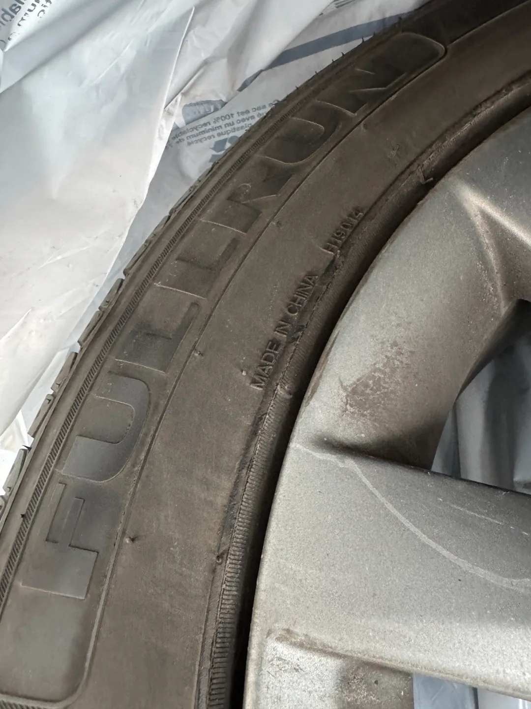 Mazda 17 inch alloy wheels and tires image indicator(5)