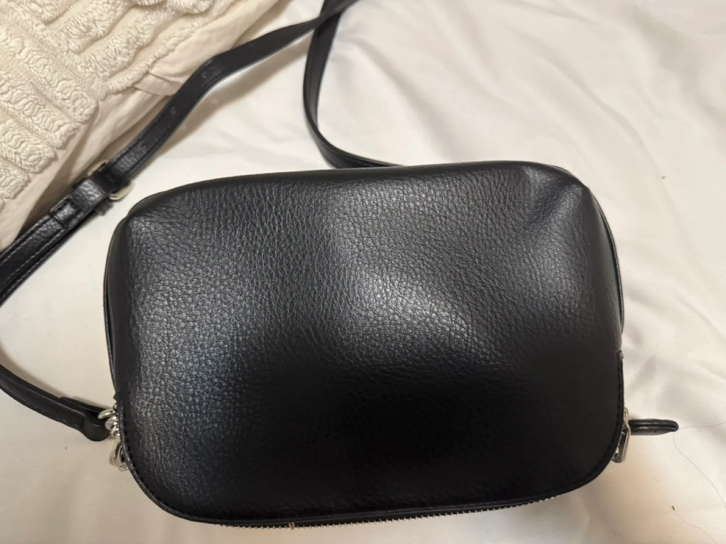 David Jones Black Chain Strap Crossbody Bag image indicator(3)