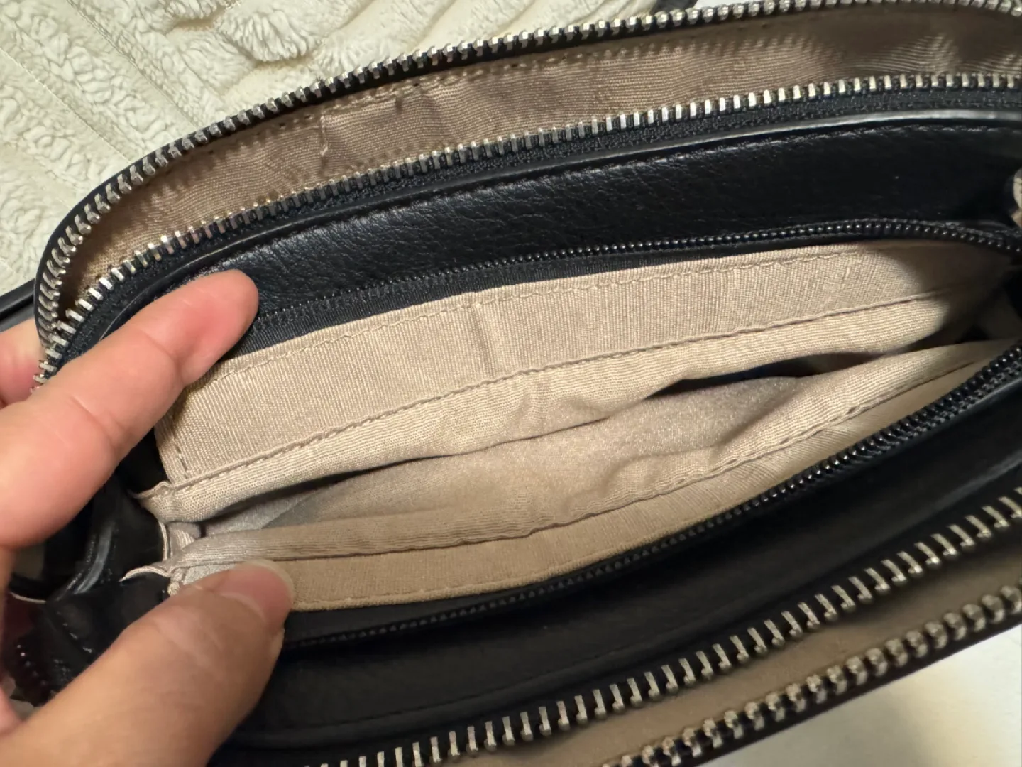 David Jones Black Chain Strap Crossbody Bag image indicator(2)