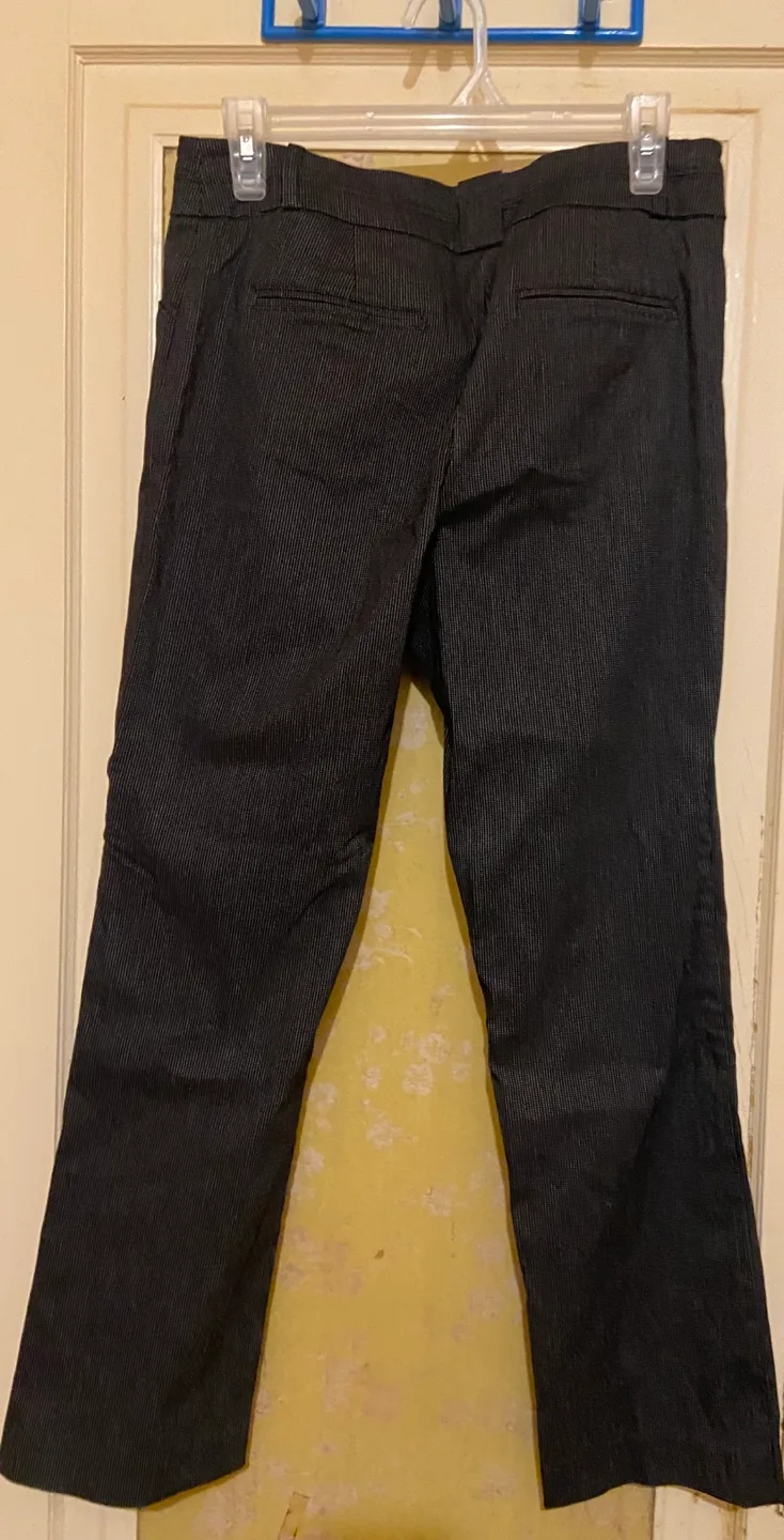 Reitmans Women’s pants size Petites 8 image indicator(4)