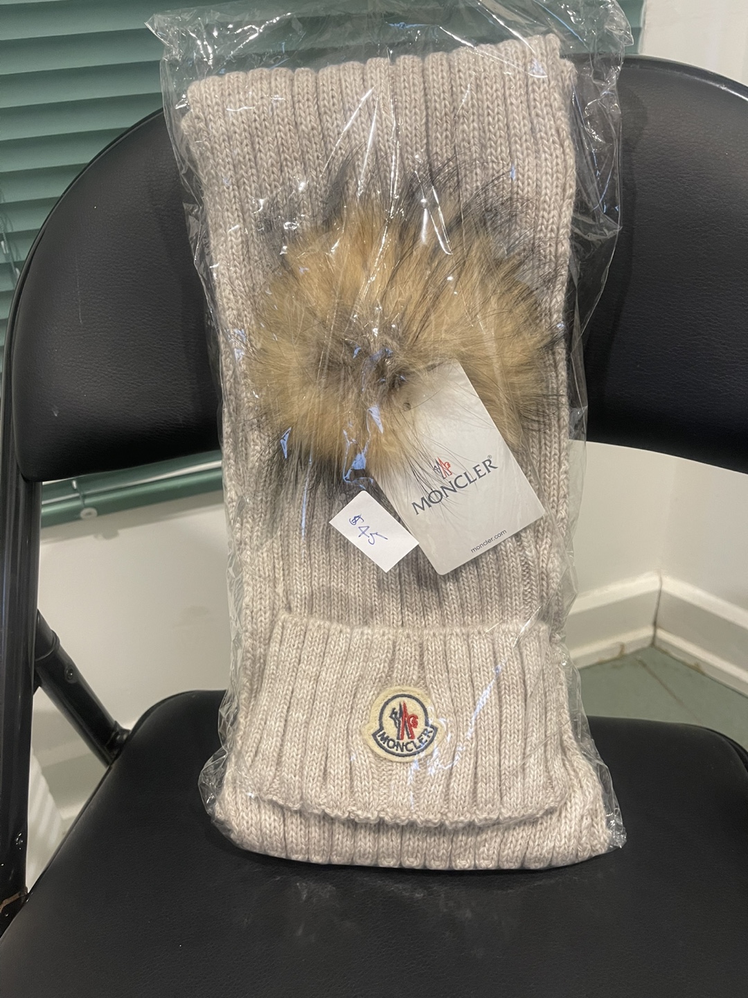 Moncler Hat and Scarf Set - photo 3