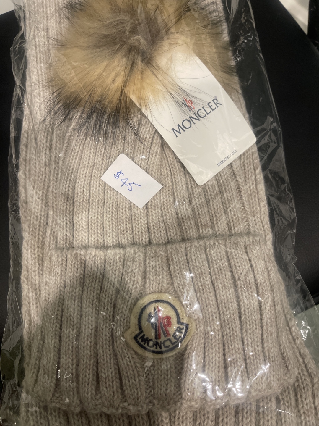 Moncler Hat and Scarf Set - photo 2