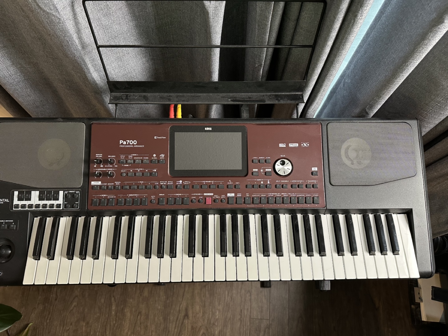 KORG Pa700 Oriental Keyboard