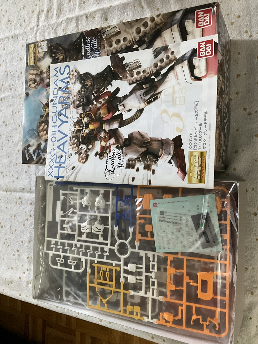 MG 1/100 XXXG-01H Gundam Heavyarms EW (Endless Waltz) - photo 2
