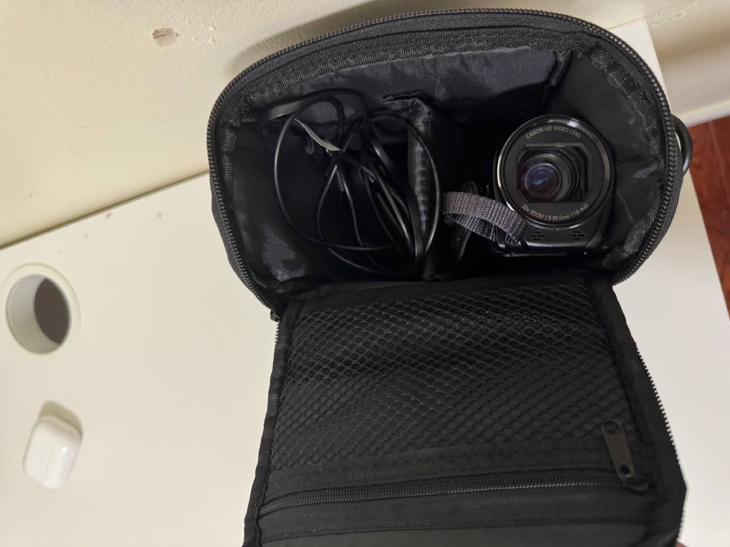 Canon VIXIA HF R800 Camcorder - photo 5