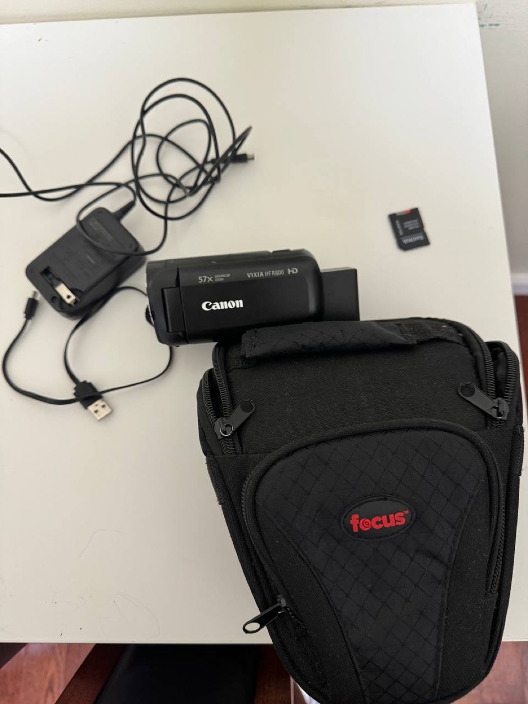 Canon VIXIA HF R800 Camcorder - photo 3
