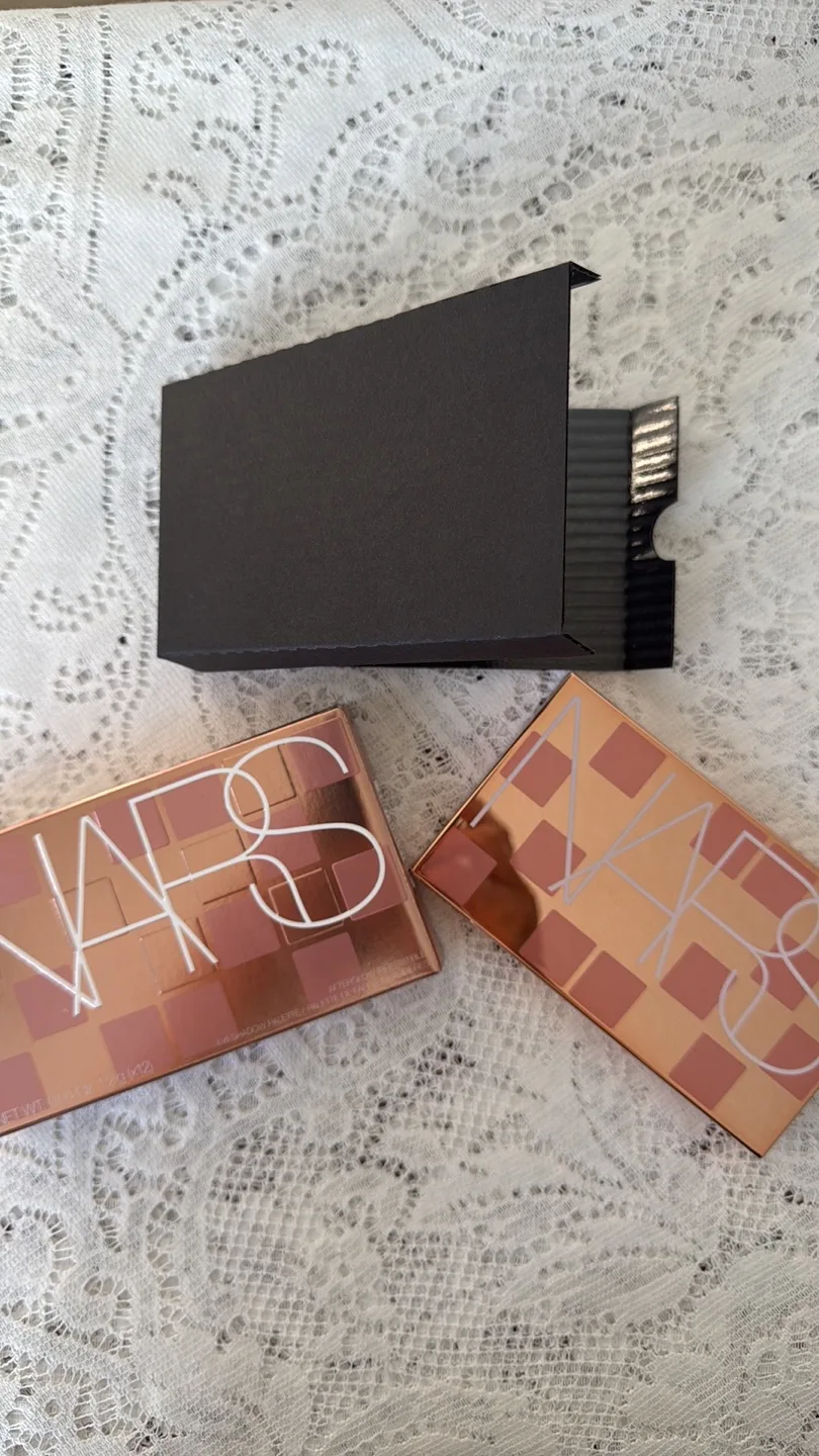 NARS Afterglow Eyeshadow Palette 🆕 Retail: $82.00 before tax image indicator(6)