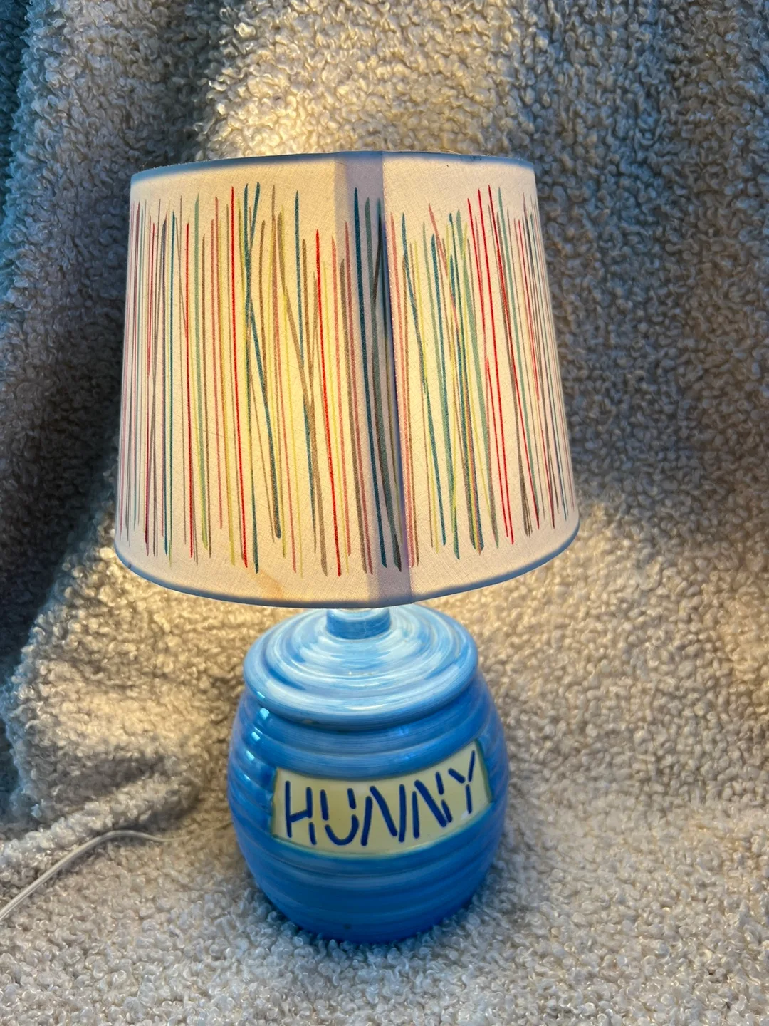 Winnie the Pooh Honey Pot Lamp thumbnail