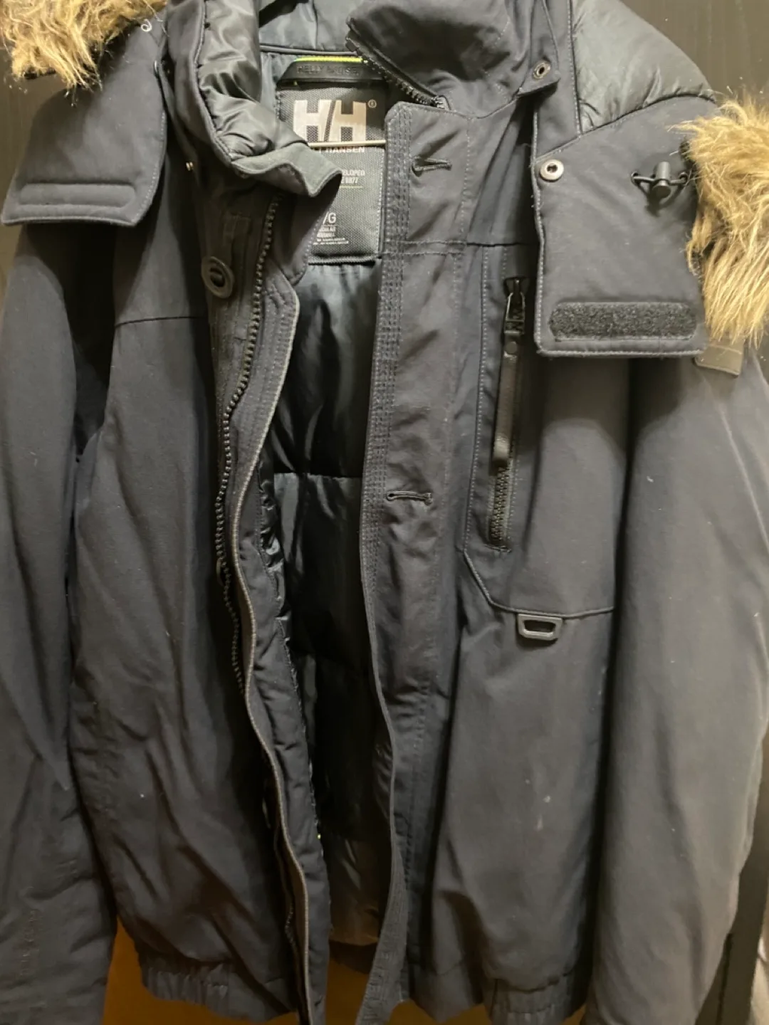 Helly Hansen Men's Winter Jacket image indicator(2)