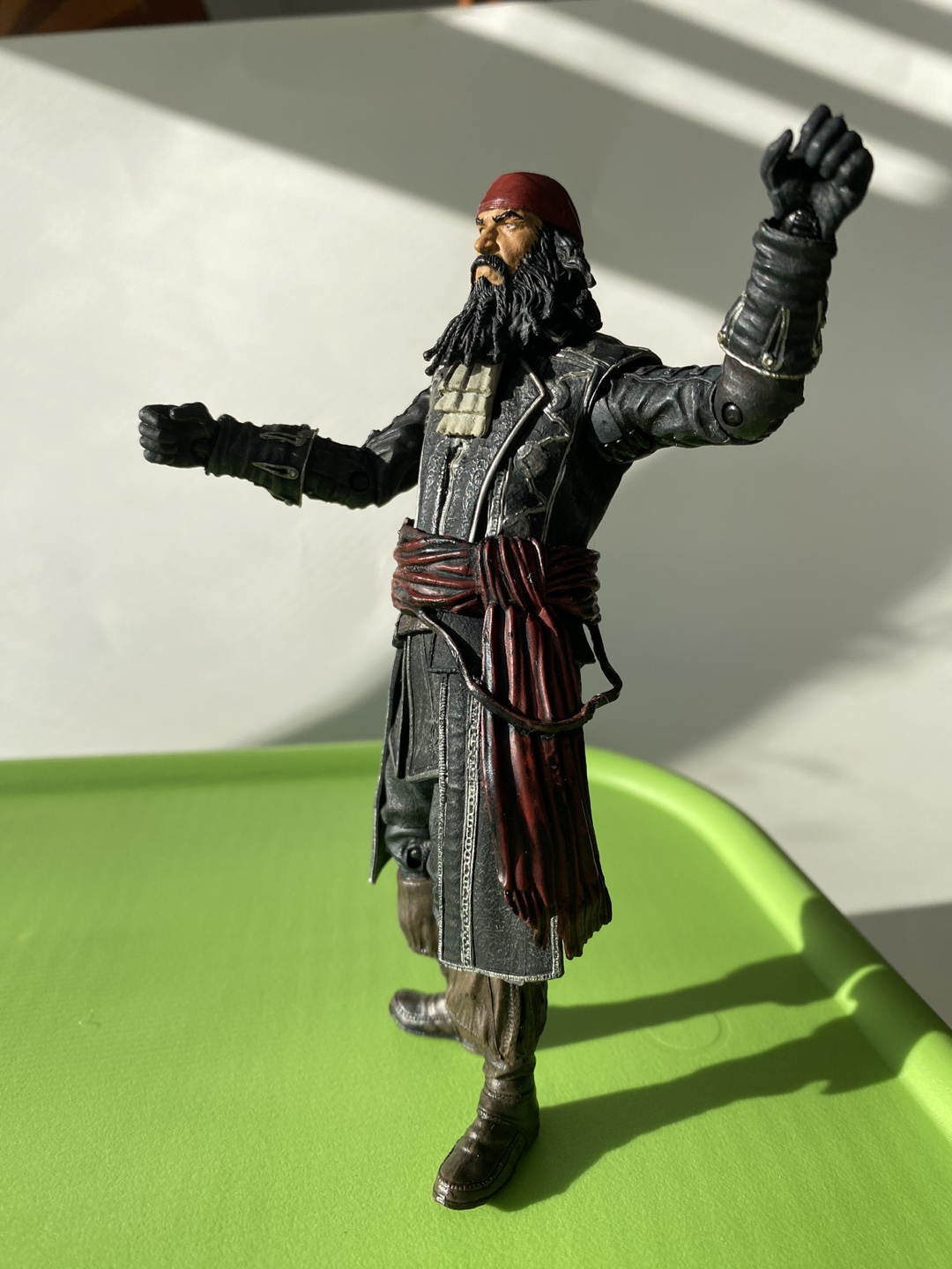 Blackbeard Pirates of the Caribbean Assassin Creed - photo 3