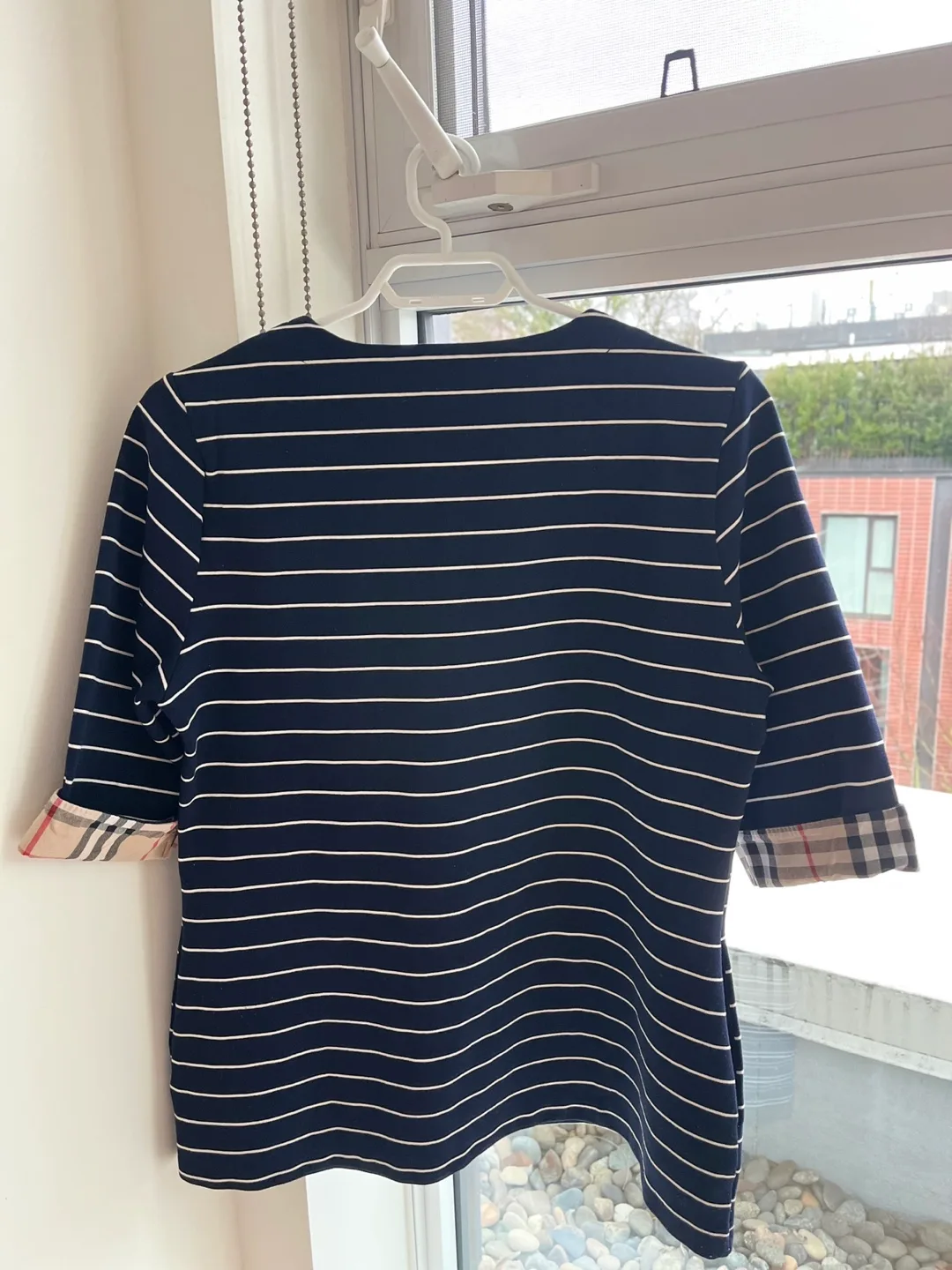 Striped Top image indicator(2)