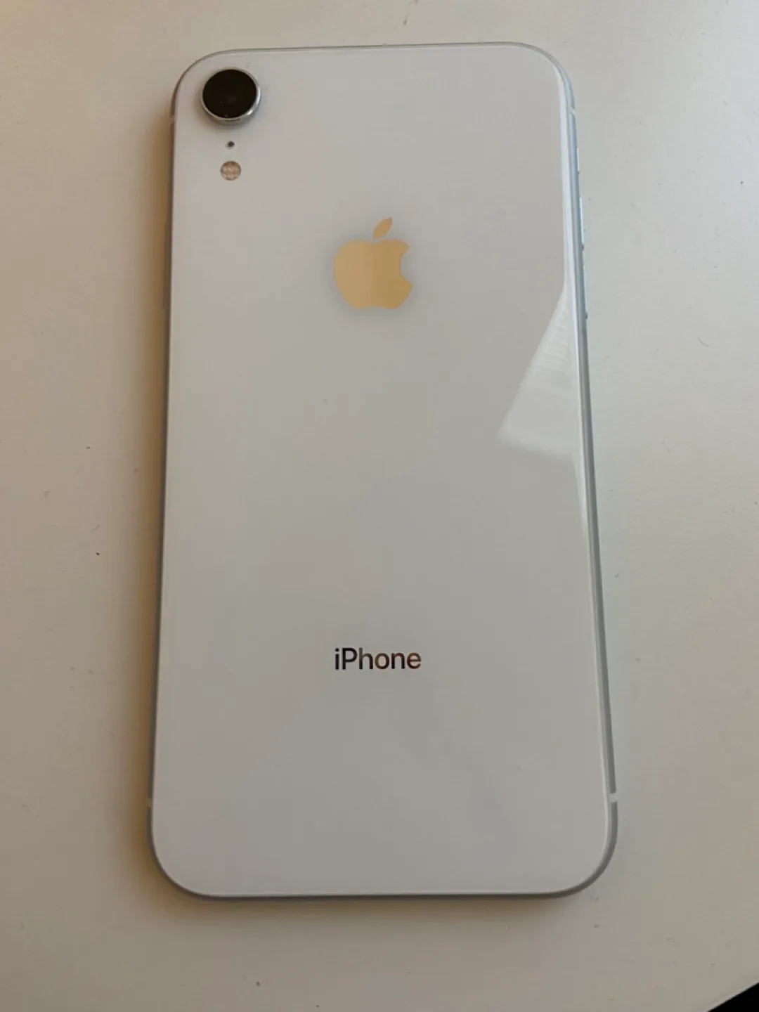 iPhone XR 64GB, Unlocked, 94% Battery Health image indicator(2)