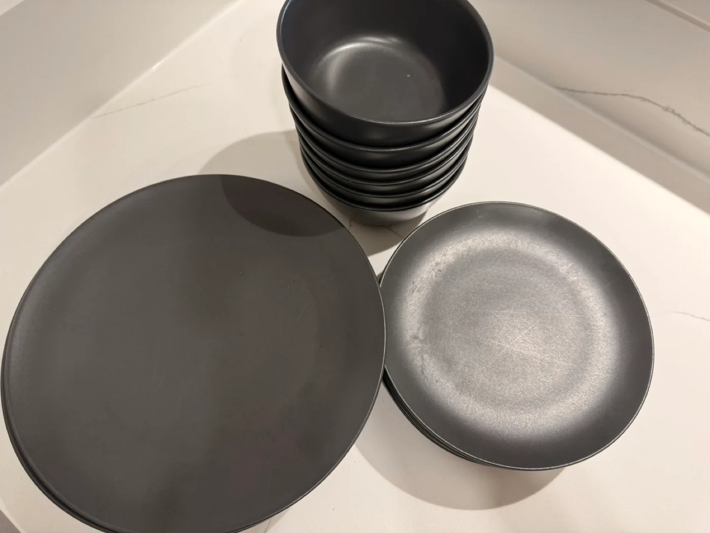 Dark Gray Dinnerware Set image indicator(5)