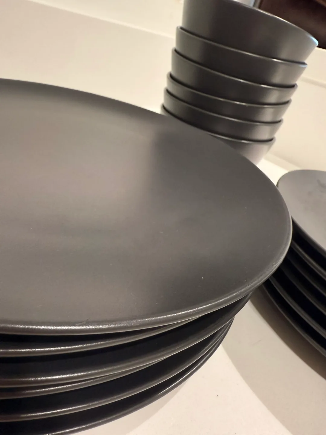 Dark Gray Dinnerware Set image indicator(3)