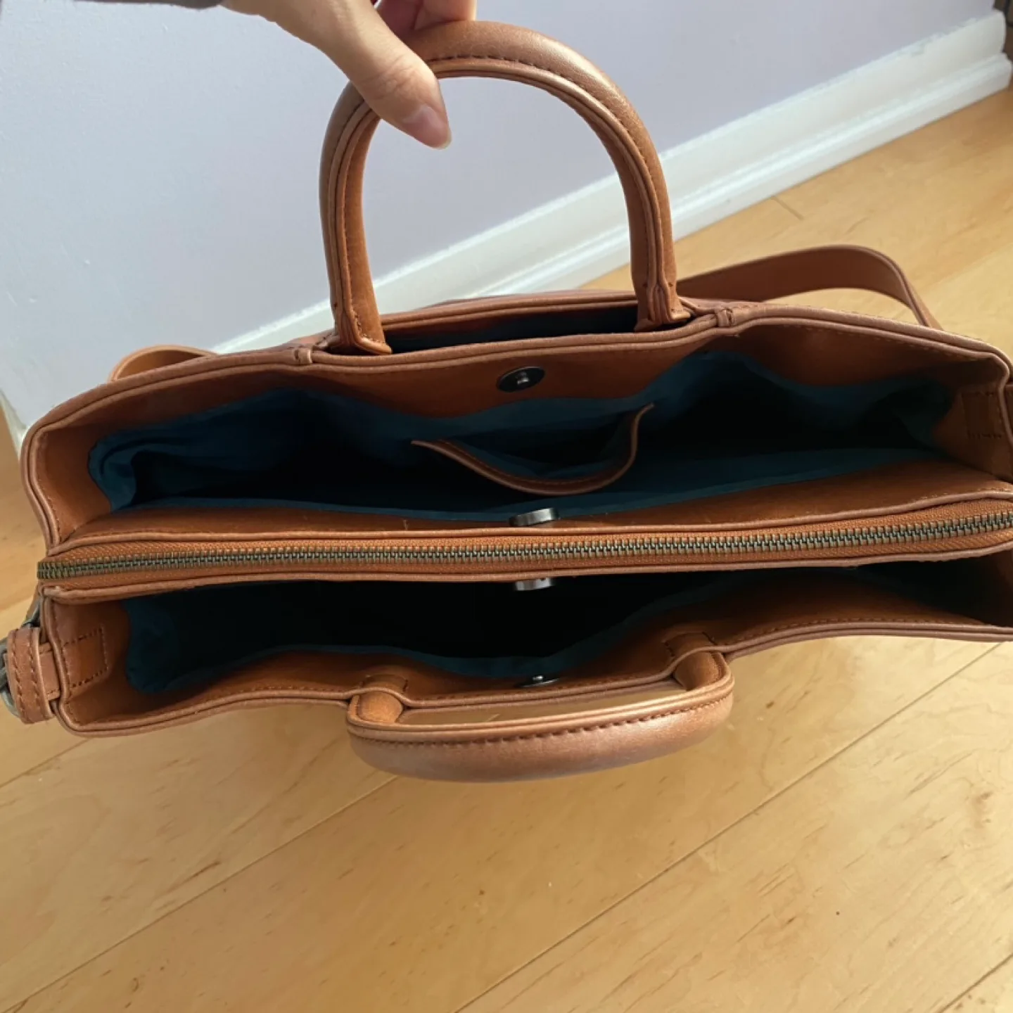 Matt & Nat Kintla Laptop Bag image indicator(3)