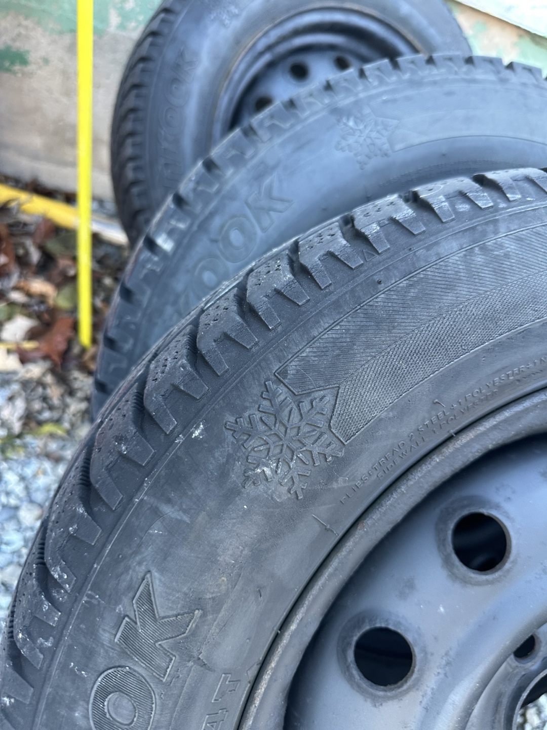 Set of 4 Winter Tires 175/70R14 - photo 4