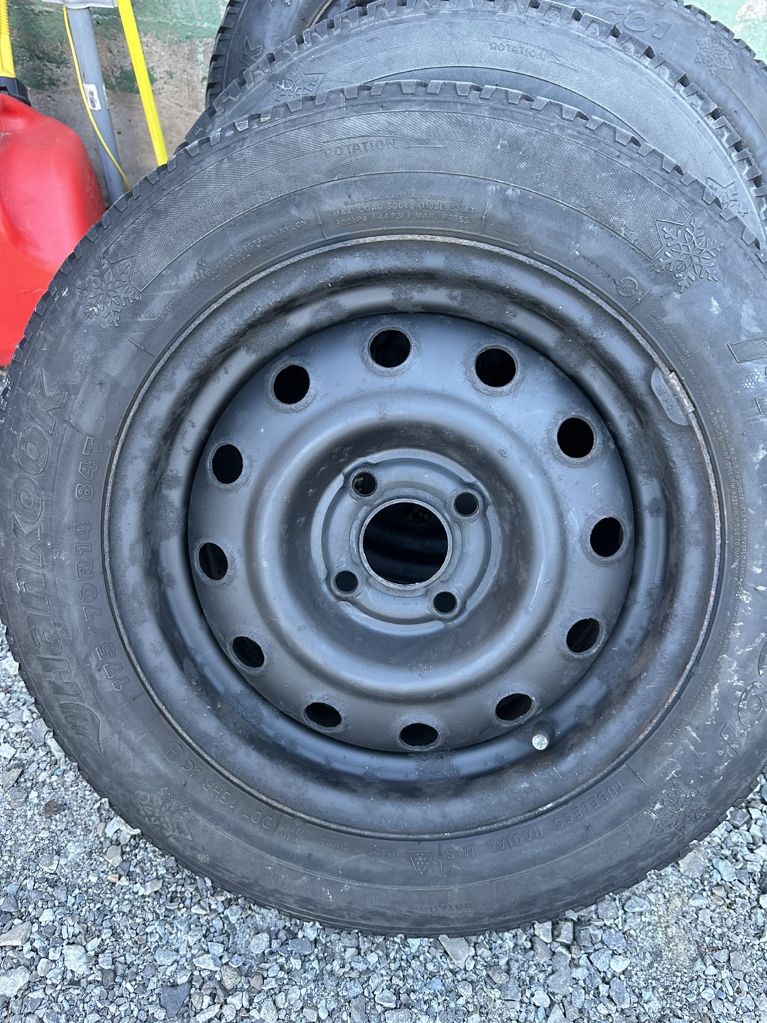 Set of 4 Winter Tires 175/70R14 - photo 2