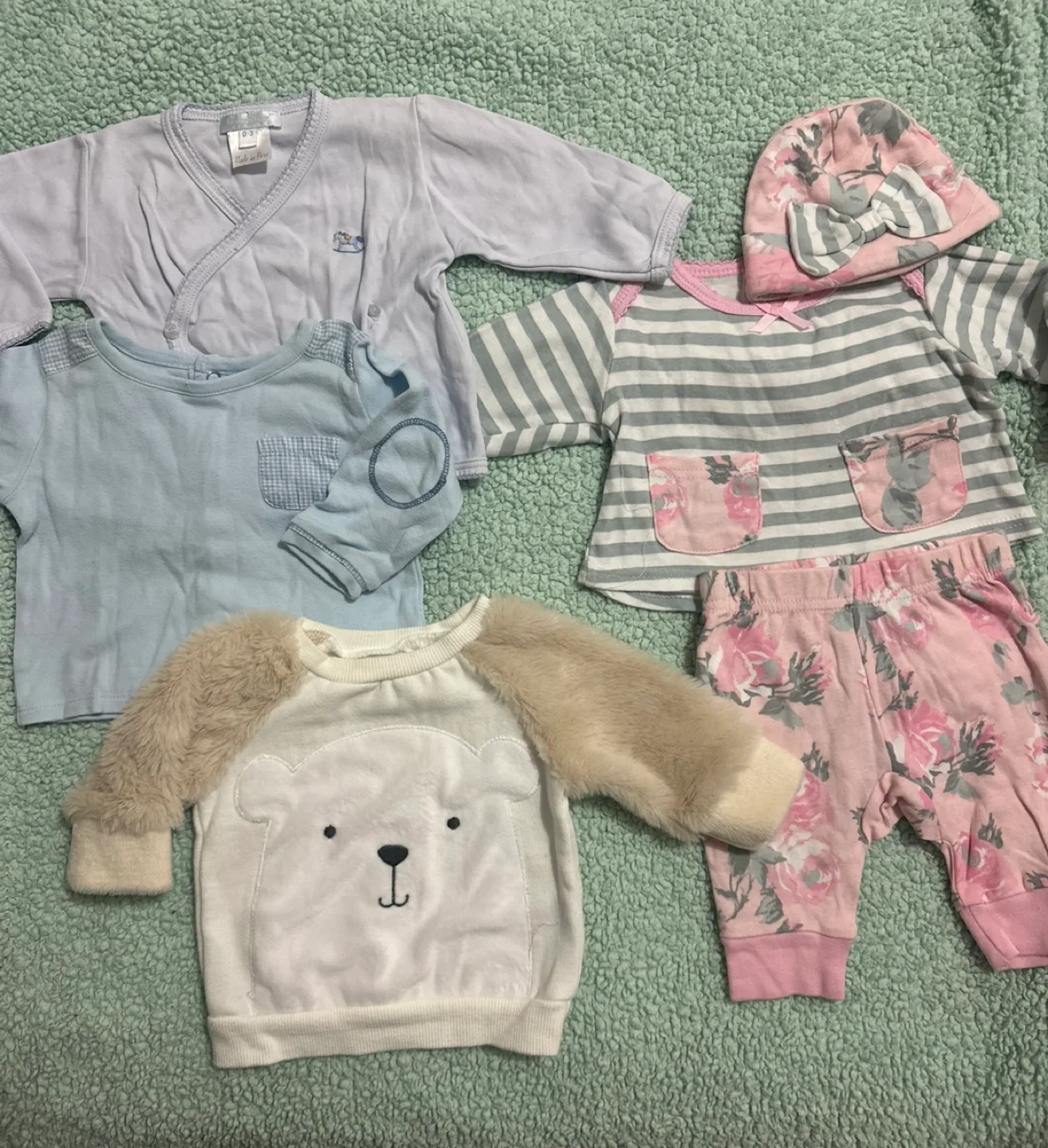 Baby Clothes Bundle - 0-3 Months image indicator(5)