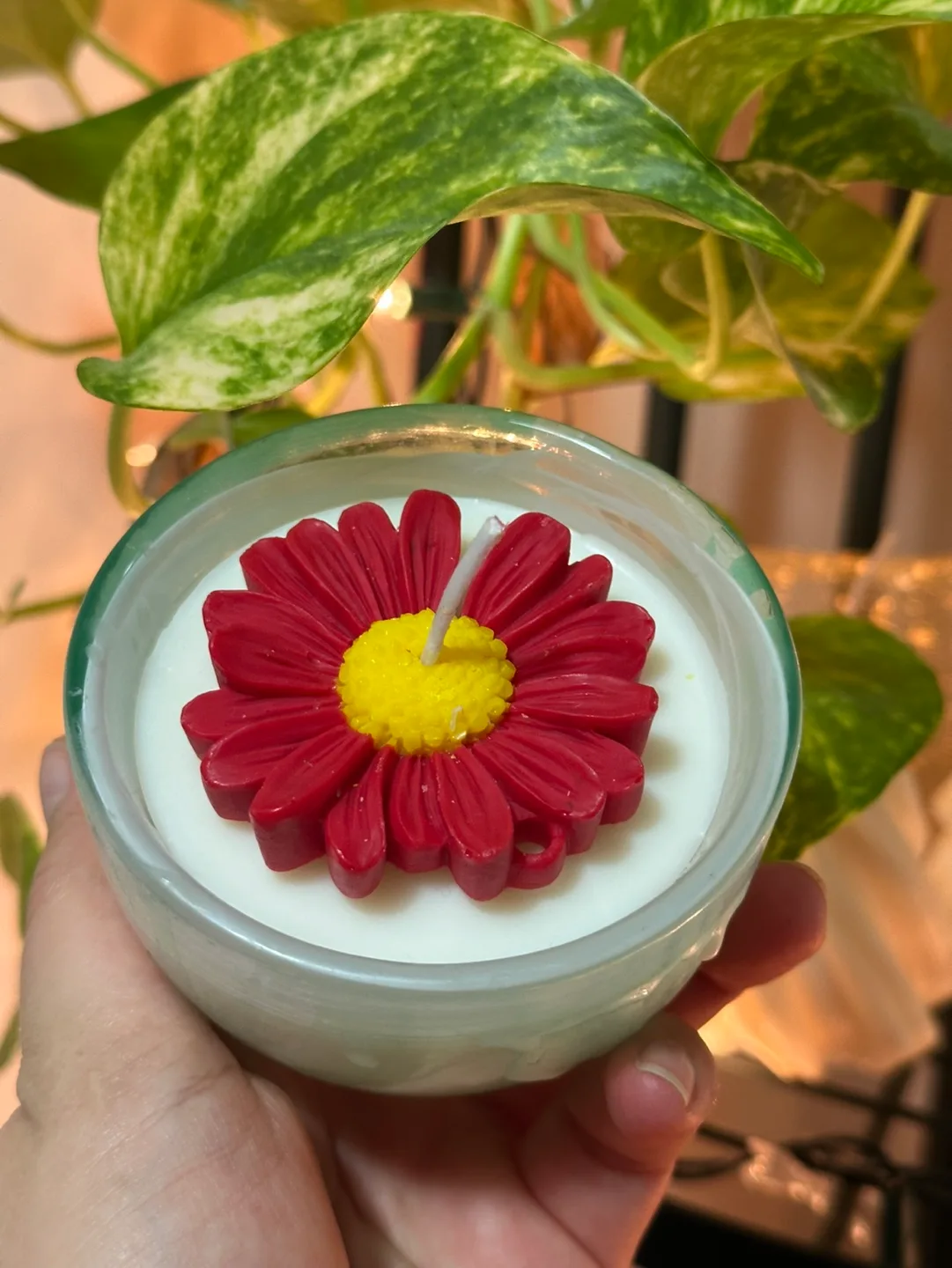 Soy wax Candle with Flower image indicator(2)