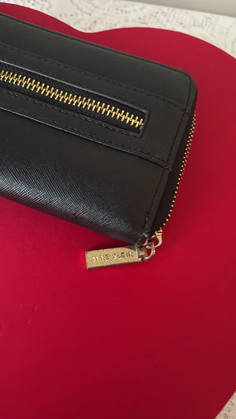 Anne Klein Zip Around Women’s Wallet image indicator(3)