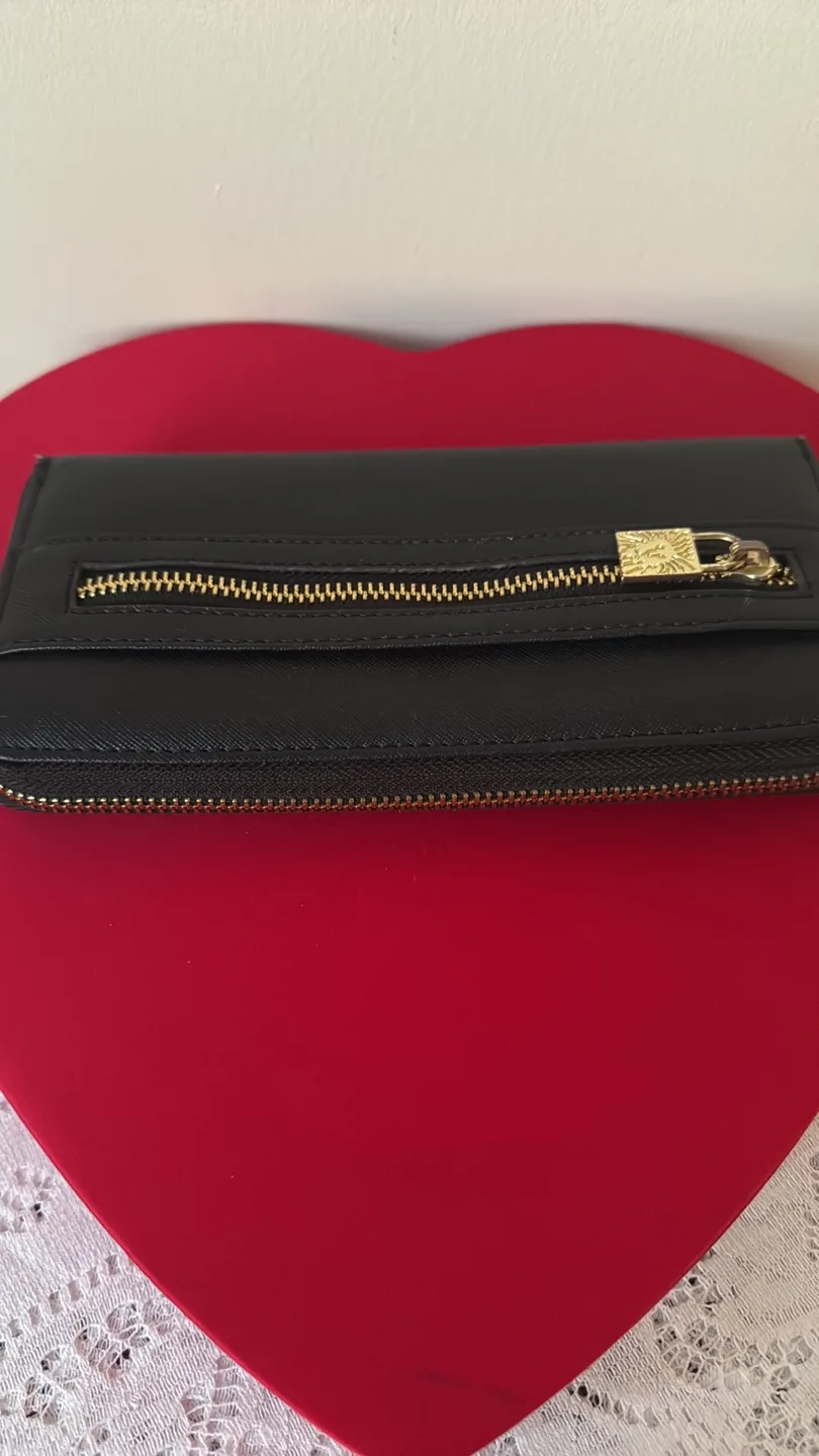 Anne Klein Zip Around Women’s Wallet image indicator(6)