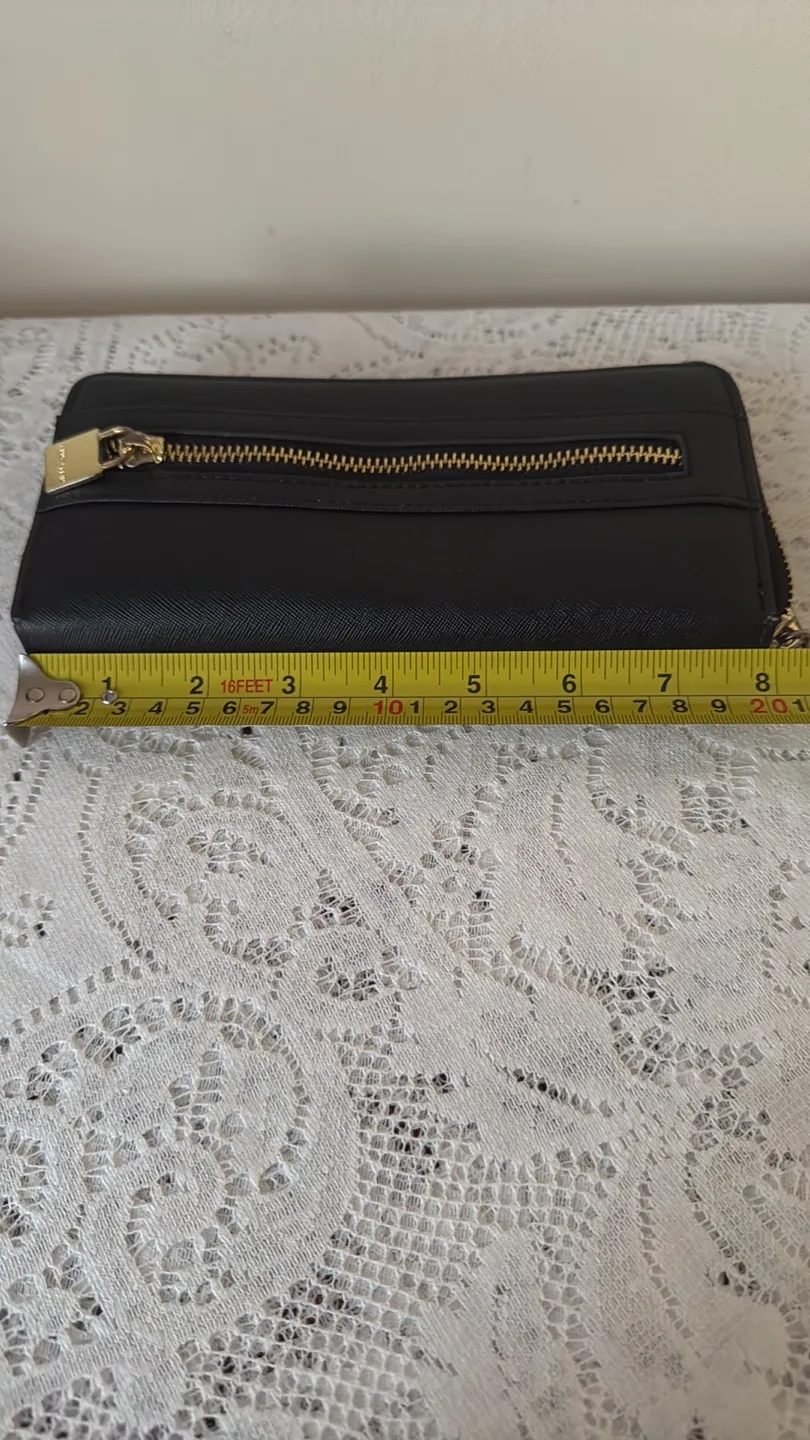 Anne Klein Zip Around Women’s Wallet image indicator(8)