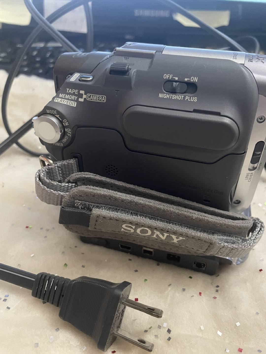 Sony Handycam DCR-HC32/HC42 Digital Video Camera Recorder