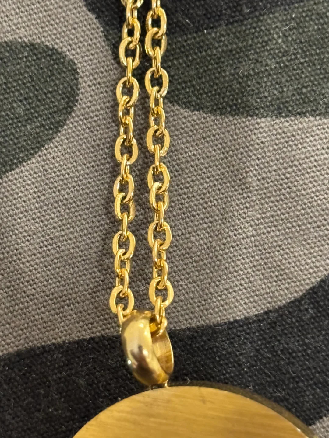 Versace Gold plated  Necklace image indicator(4)