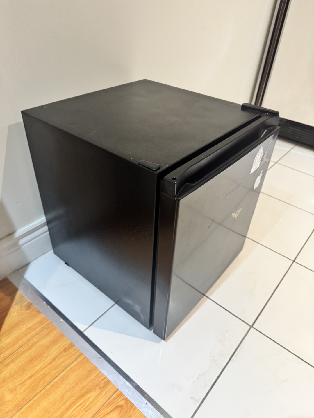 Mini Fridge - photo 4