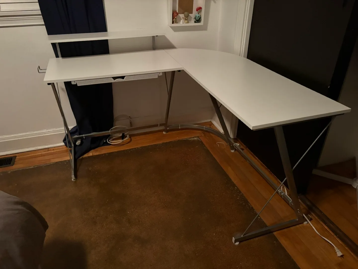 FREE WORK DESK!!! Corner Desk with Shelf for Sale image indicator(3)