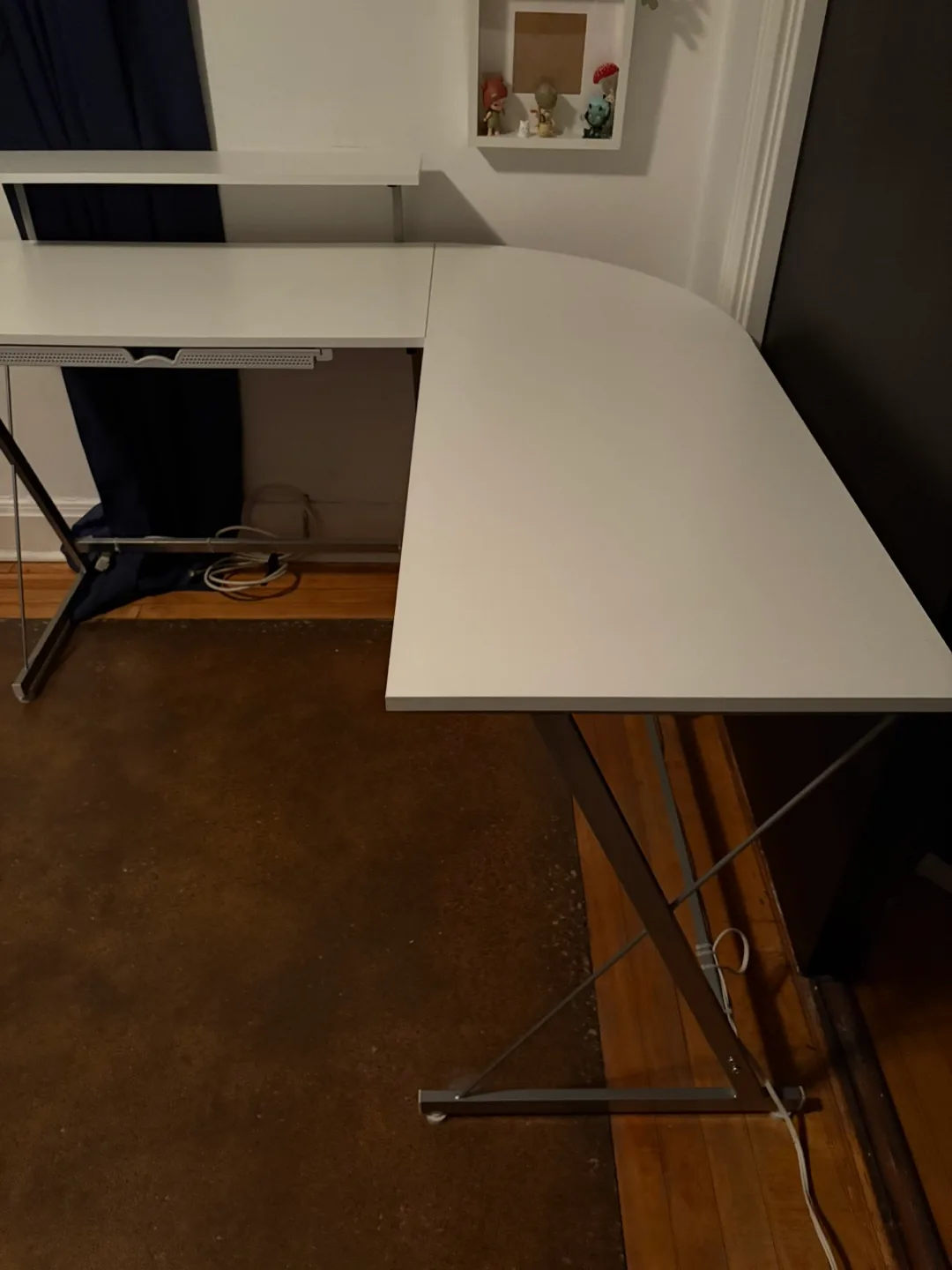 FREE WORK DESK!!! Corner Desk with Shelf for Sale image indicator(4)
