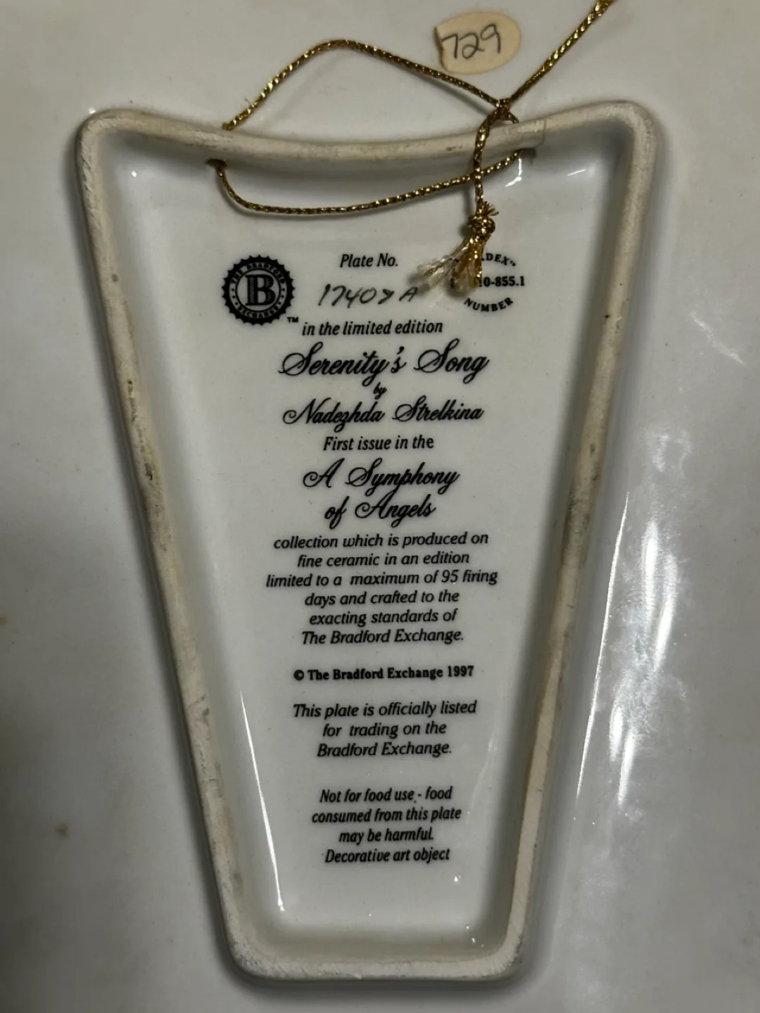 The Bradford Exchange Serenity's Song Angel Plate image indicator(5)