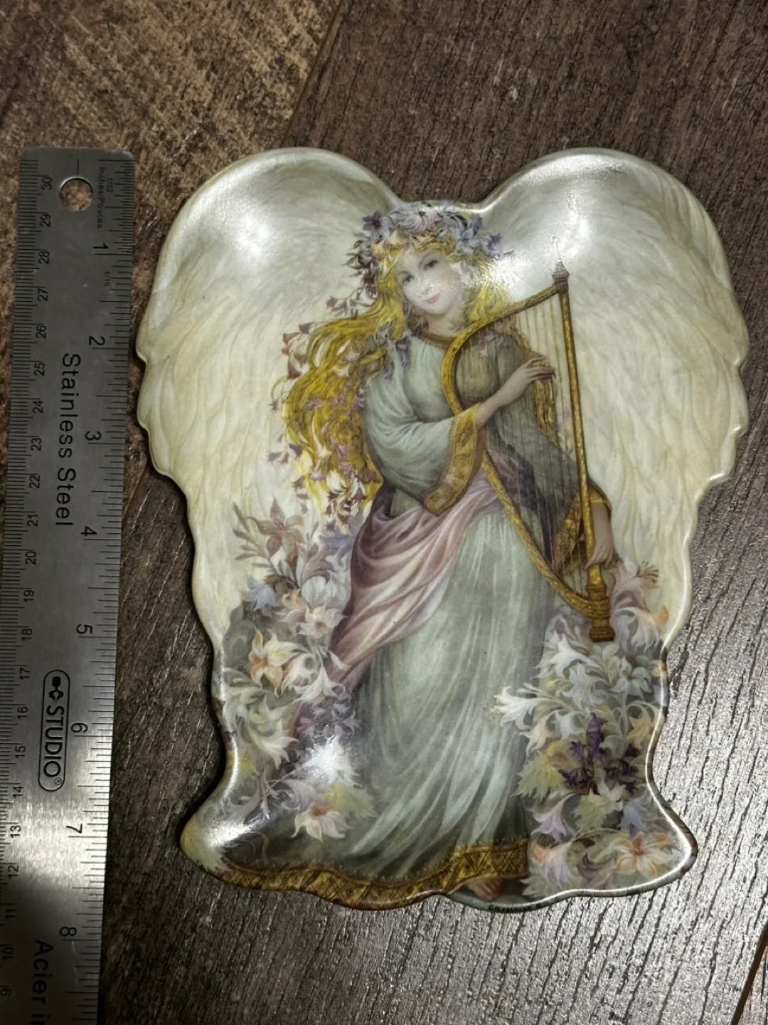 The Bradford Exchange Serenity's Song Angel Plate image indicator(7)