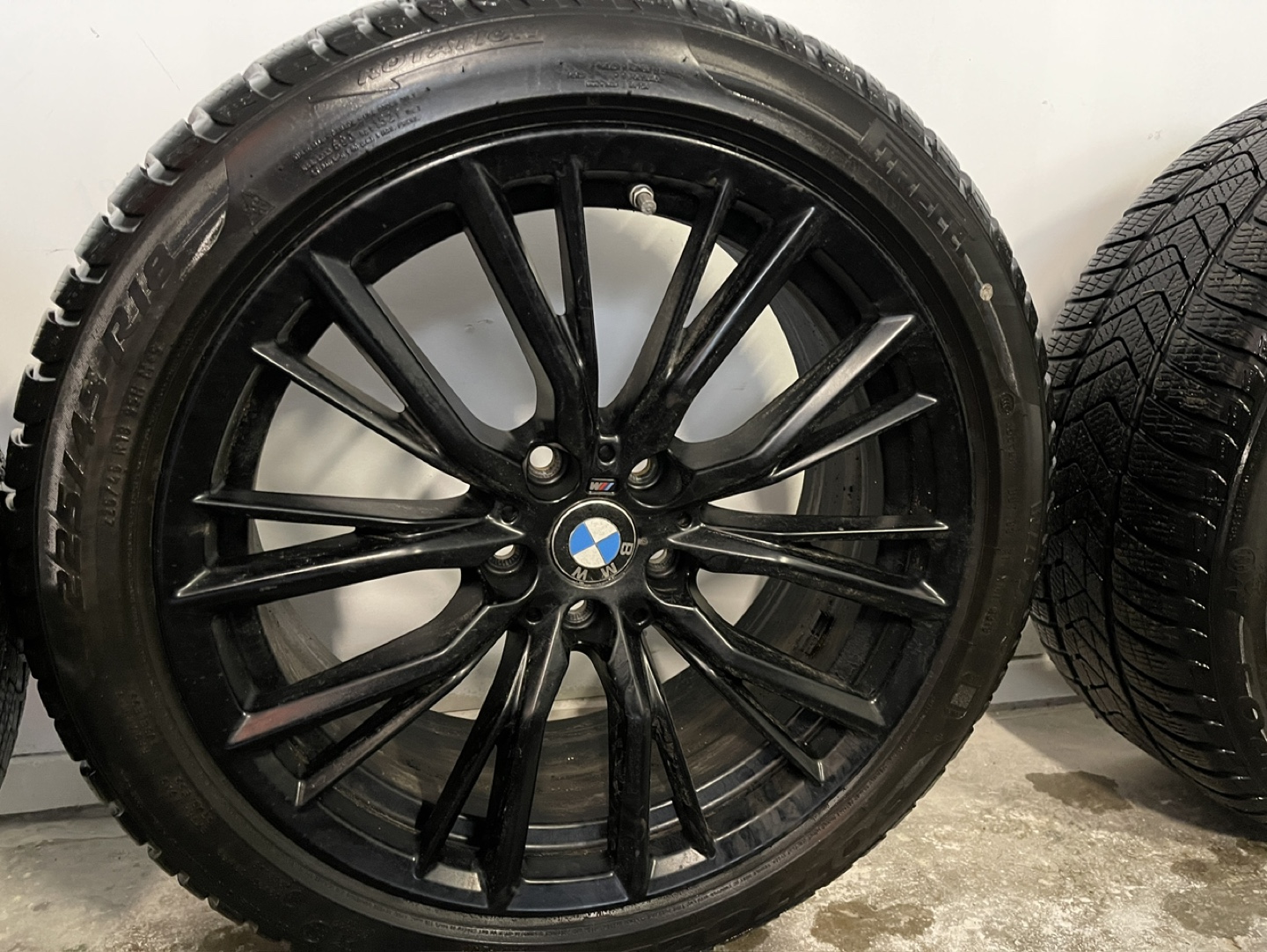 OEM BMW 18” Winter Tires and Rims (x4) - photo 2