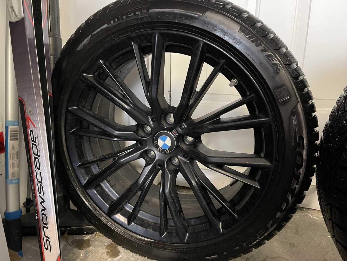 OEM BMW 18” Winter Tires and Rims (x4) - photo 3