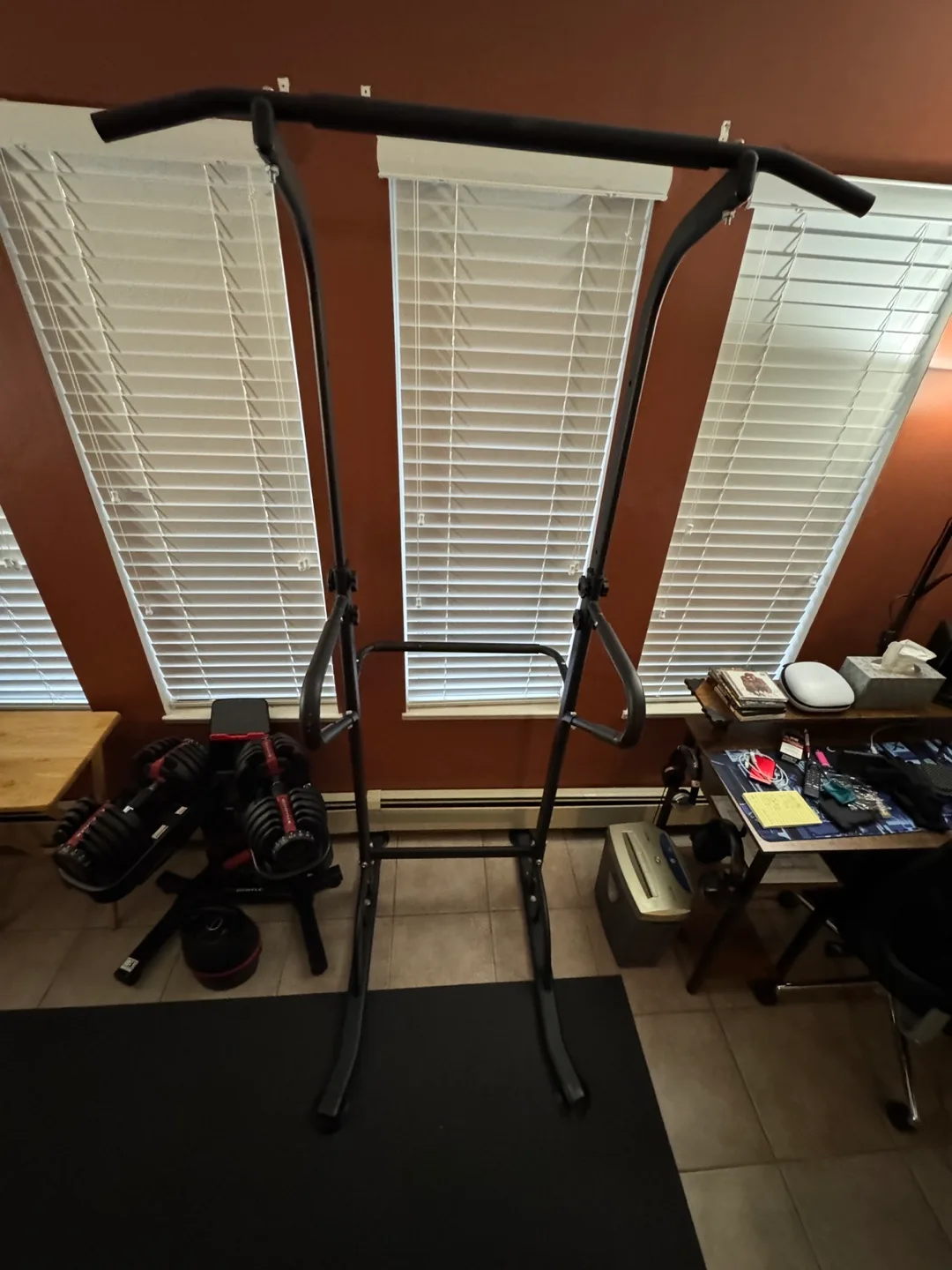 Black Metal Pull Up/Dip Station thumbnail