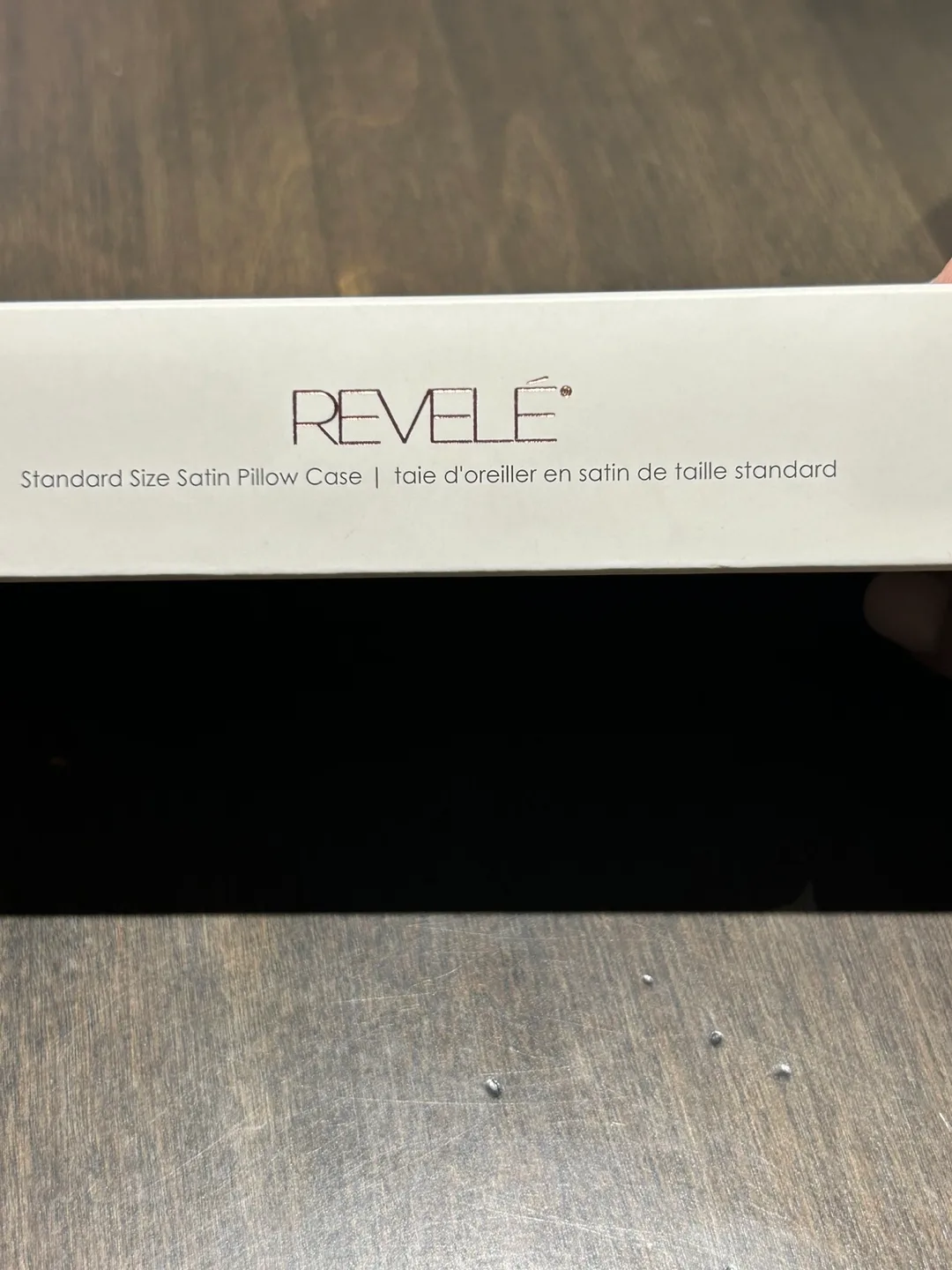 Revele Standard Size Satin Pillowcase image indicator(2)