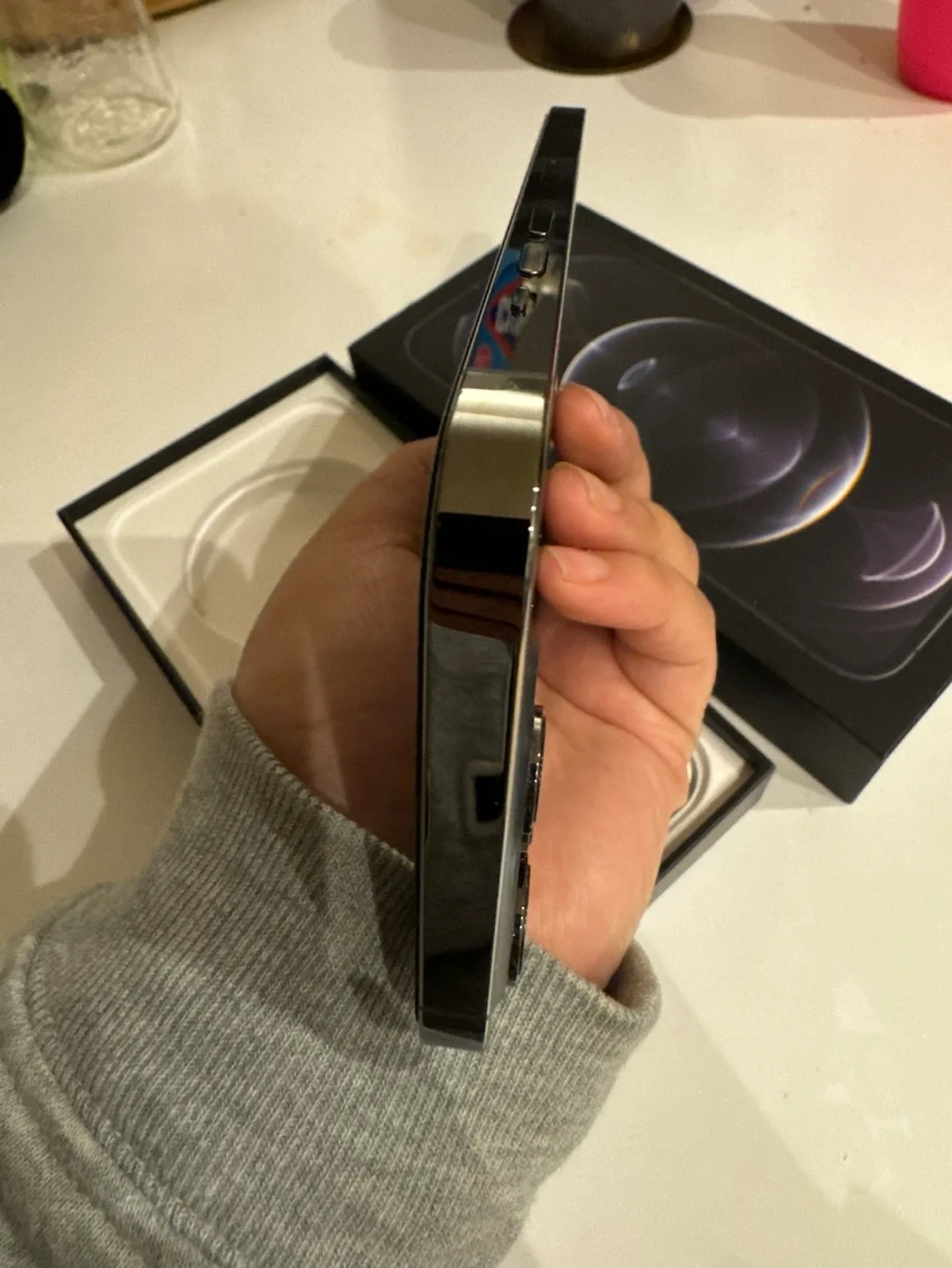 iPhone 12 Pro Max - Graphite 256 gb - 87% Battery Health image indicator(3)