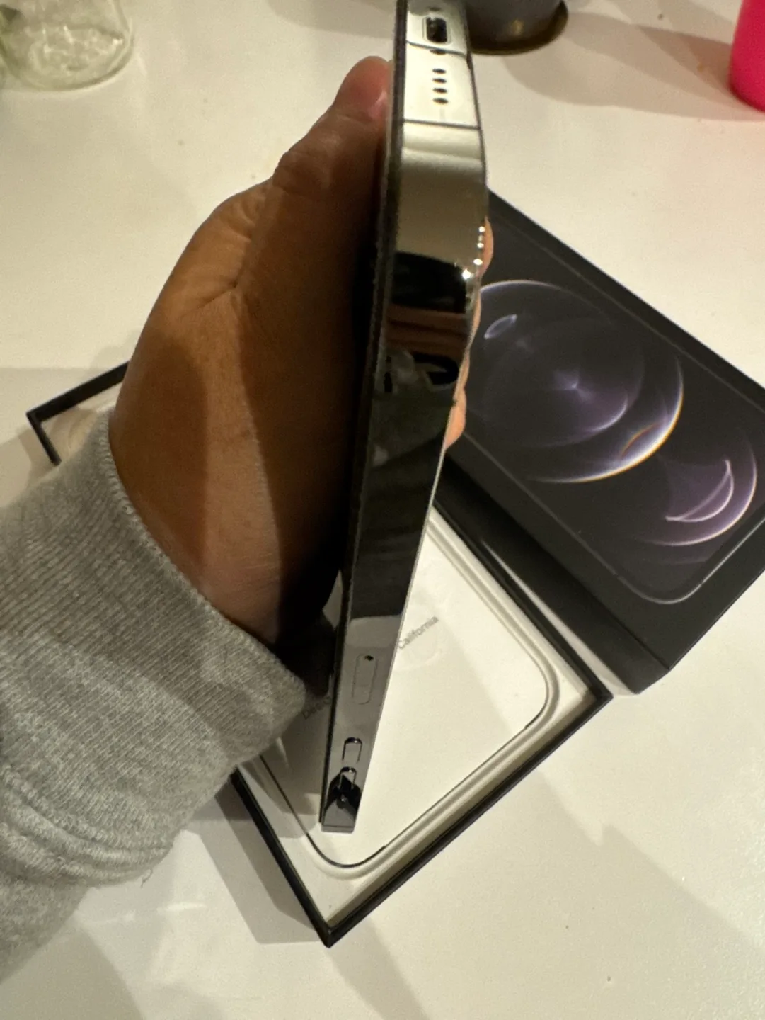 iPhone 12 Pro Max - Graphite 256 gb - 87% Battery Health image indicator(2)