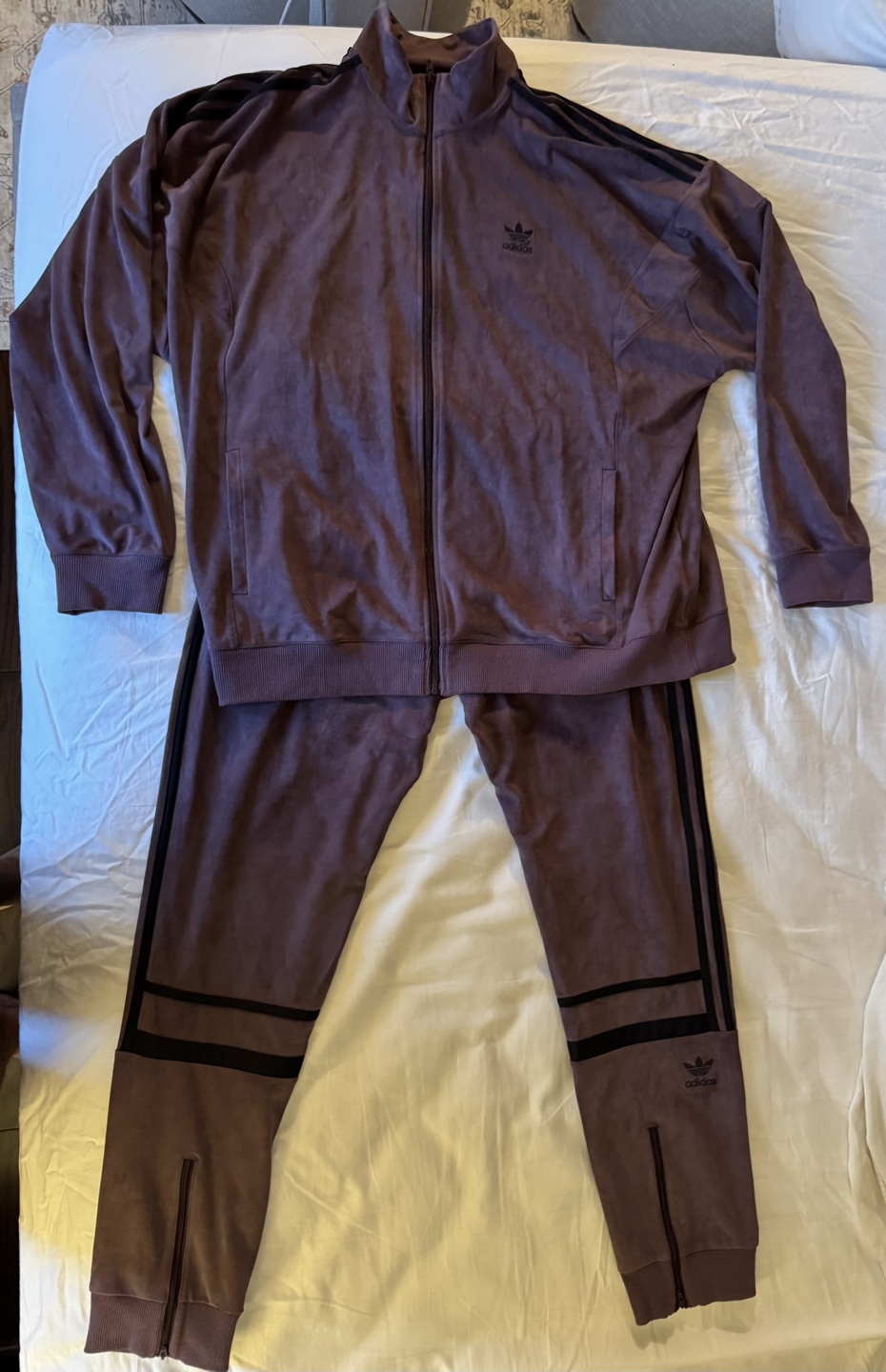 Adidas Jacket and matching pants size XL - photo 3