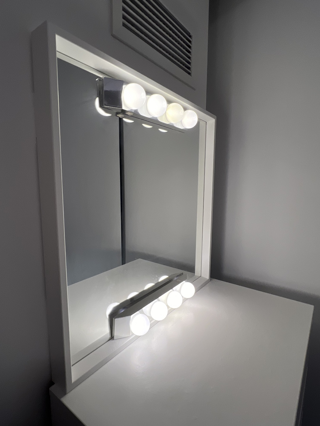 IKEA NISSEDAL Mirror with Lights - photo 3