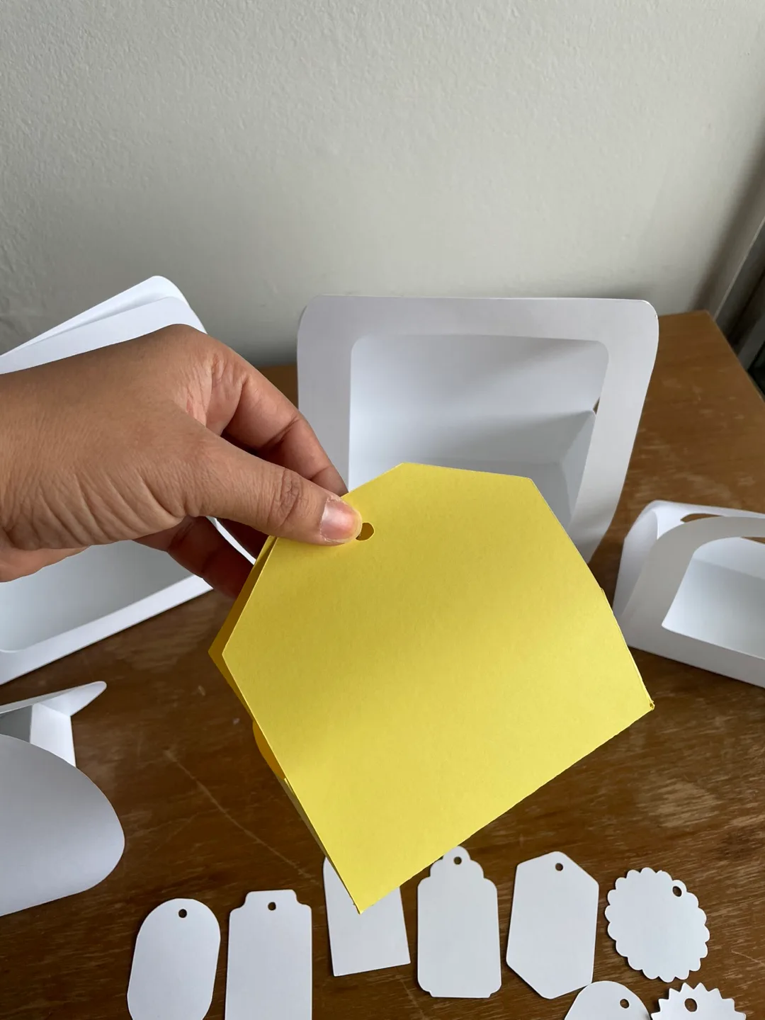 DIY Paper Craft Gift Boxes and Tags image indicator(2)