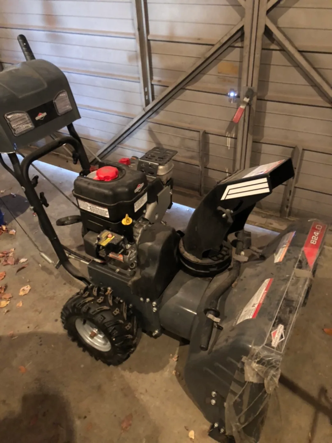 Briggs & Stratton 824LD Snowblower thumbnail
