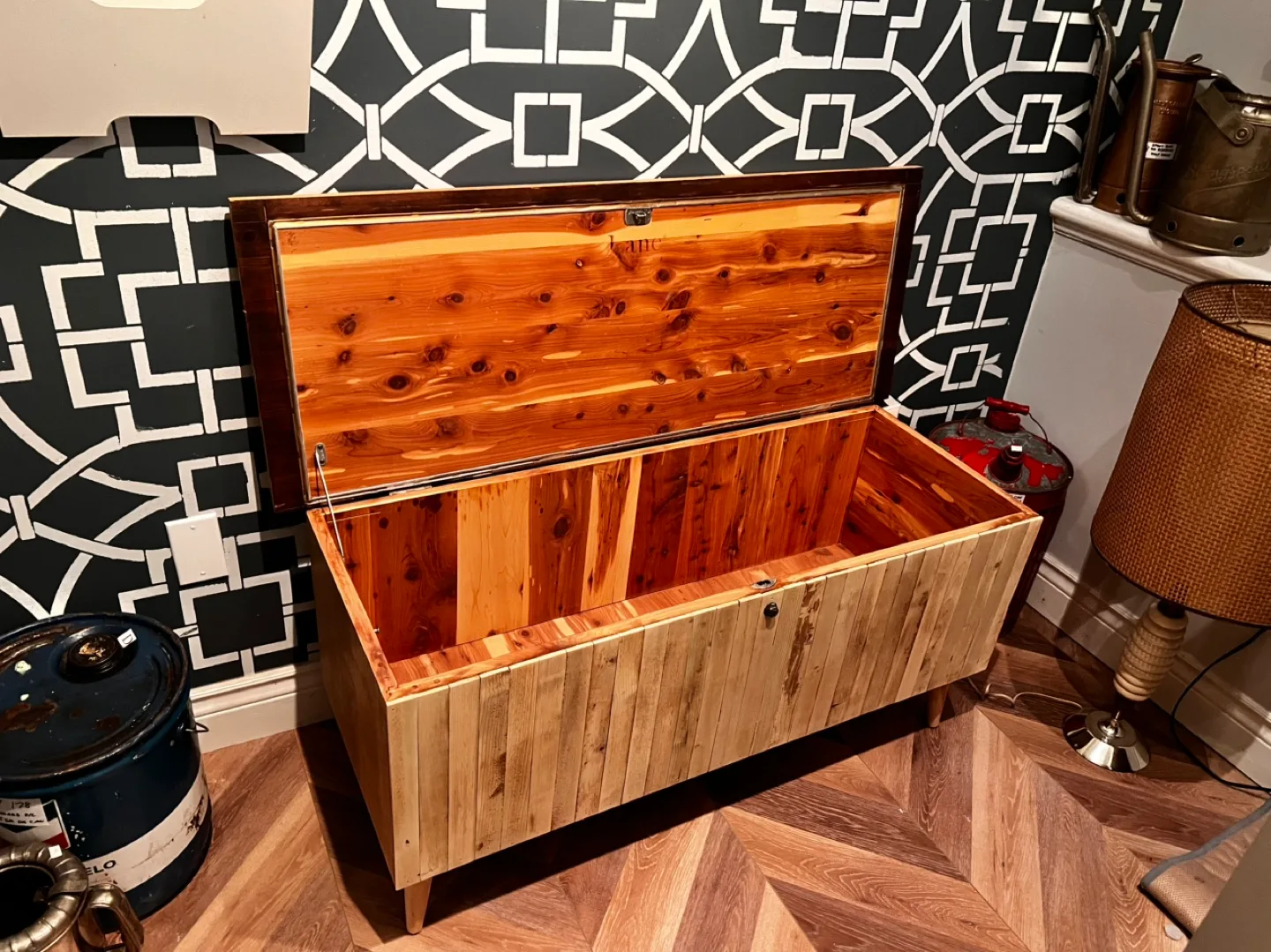 Vintage Lane Cedar Chest image indicator(3)