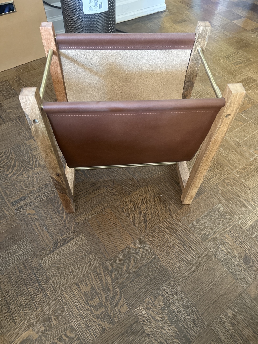 Leather magazine holder - photo 2