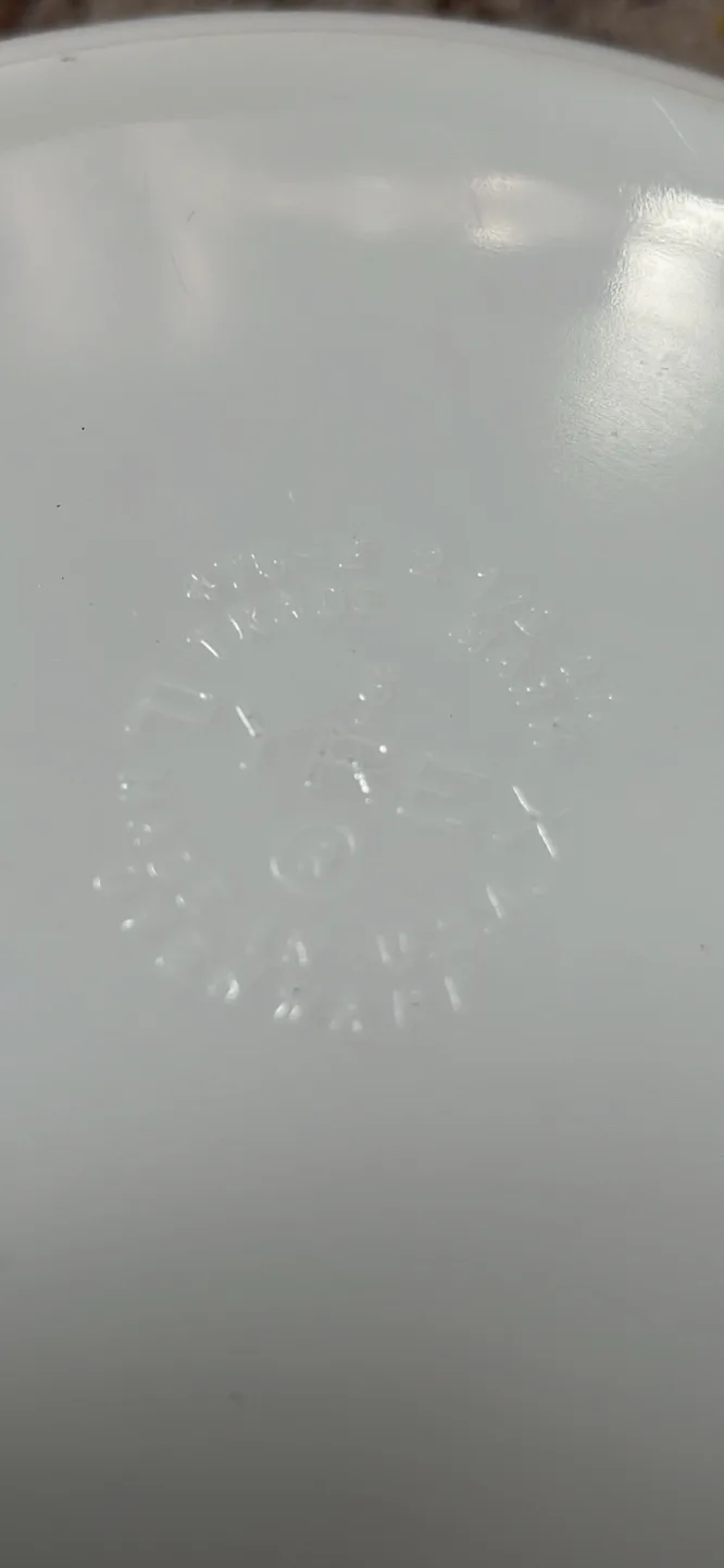 Vintage  Bullseye Cosmopolitan Casserole Dish with Lid image indicator(4)